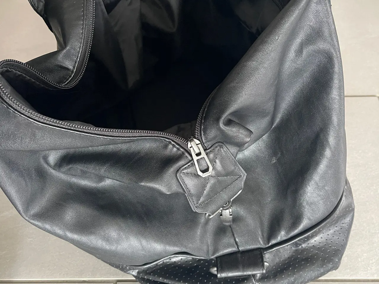 Billede 7 - Hummel 35L Jet Medium Weekend Bag Black 40 x 48
