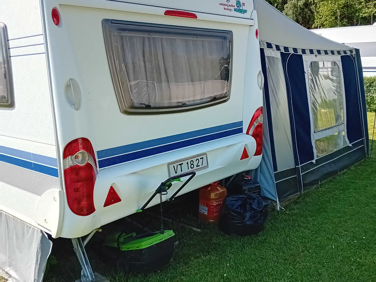Billede 3 - Campingvogn med alt tilbehør