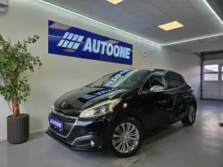 Peugeot 208 1,2 VTi 82 Selection Sky