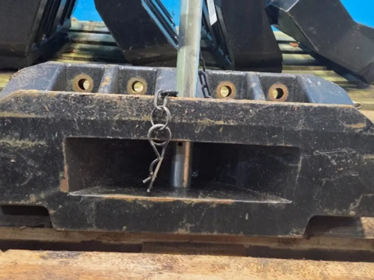 Billede 8 - Case Maxxum 145 Frontvægt Holder 82031499 (5 Stk)