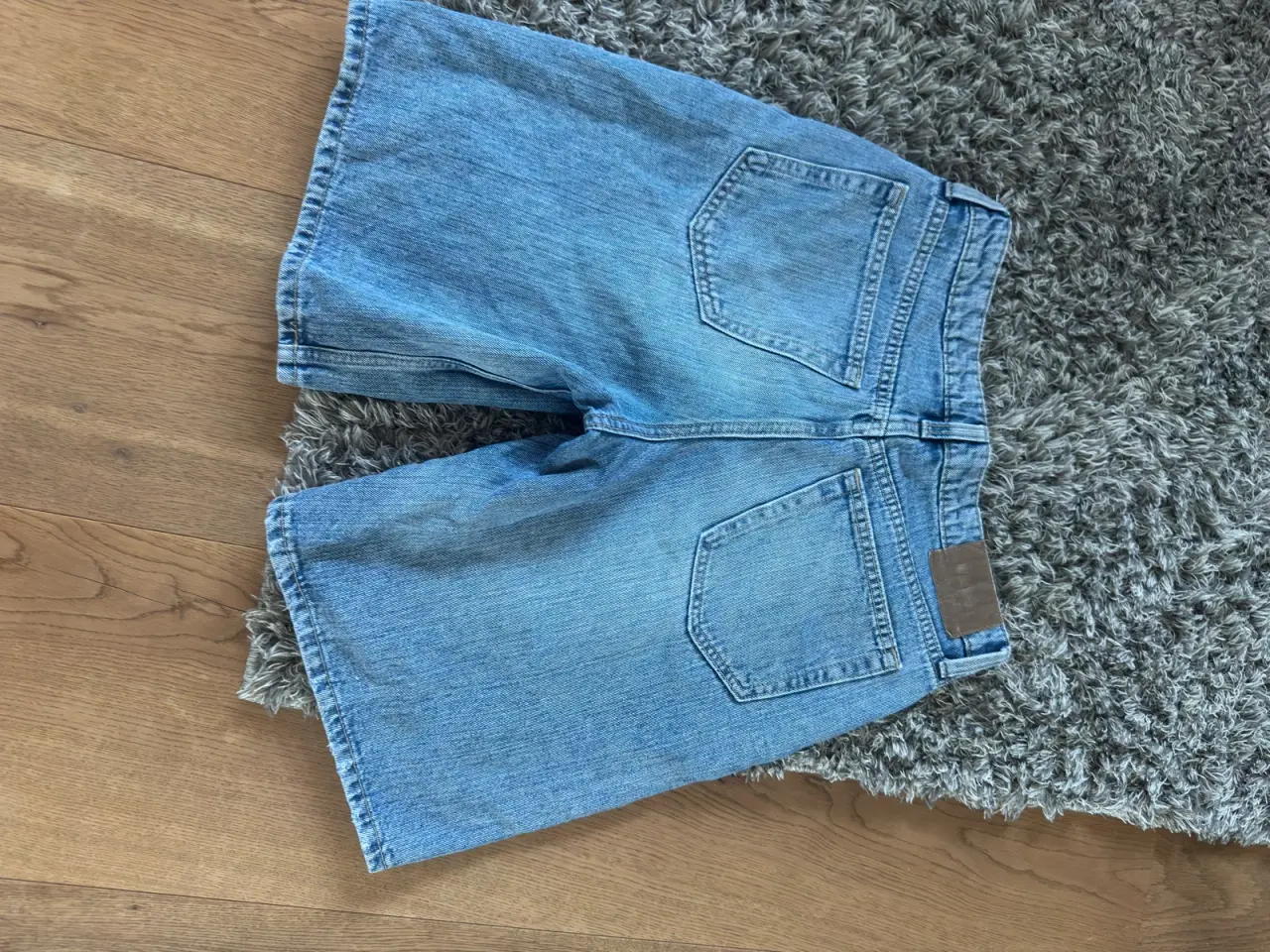 Billede 2 - Weekday jorts