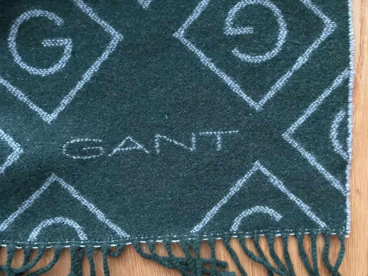 Billede 2 - GANT tørklæde icon