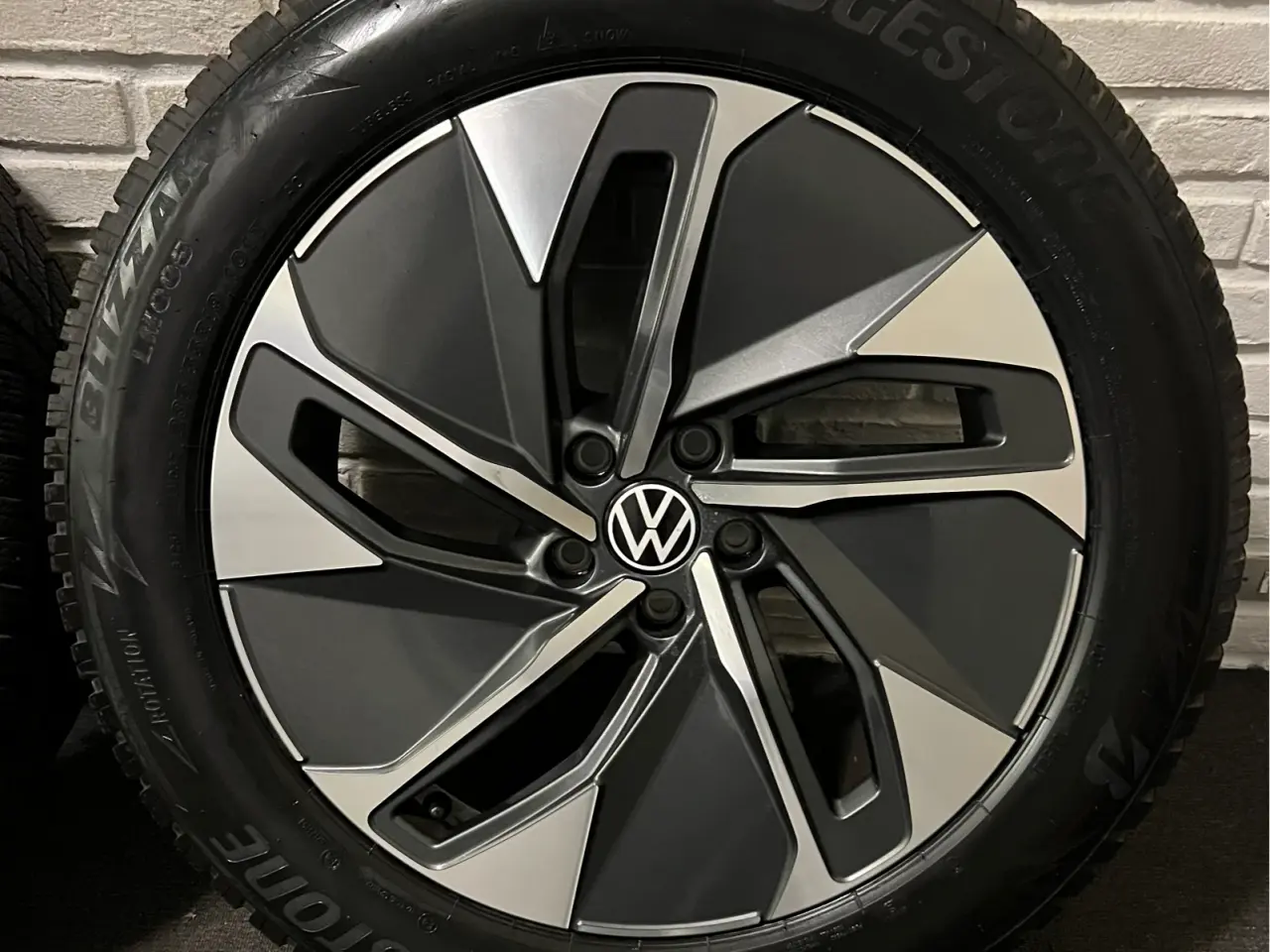 Billede 2 - Originale VW ID4/5 fælge med vinterdæk