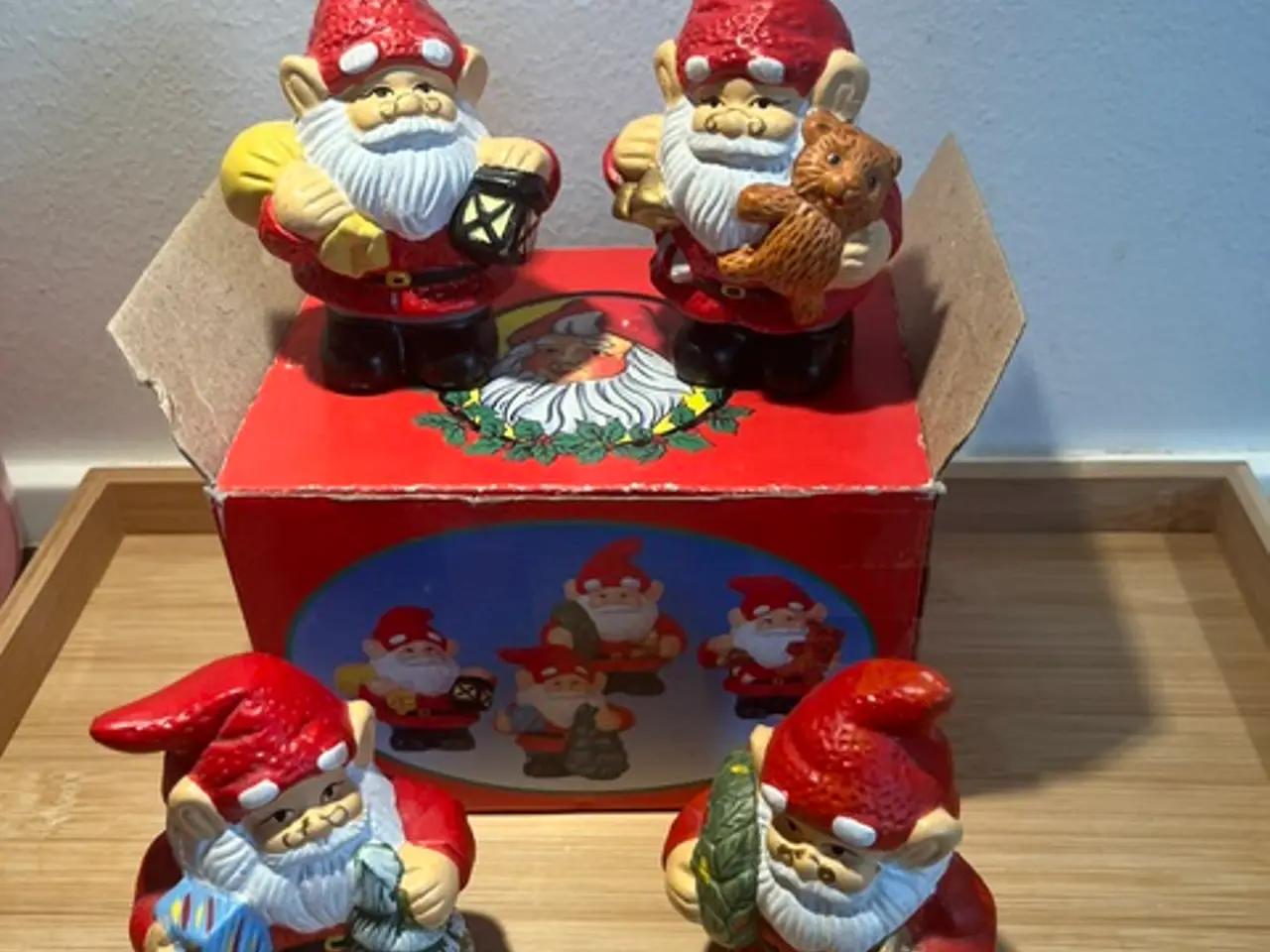 Billede 1 - 4 stk. retro 90'er-julemænd i original æske 