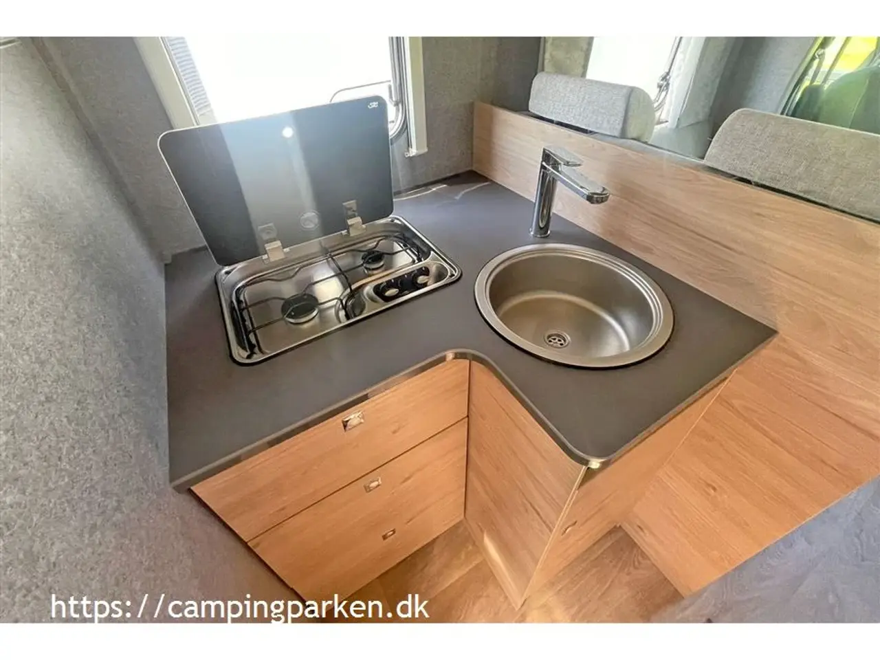 Billede 9 - 2024 - Dethleffs Just GO T7055 EB Lækker Dethleffs autocamper med enkeltsenge, automatgear og masser af udstyr