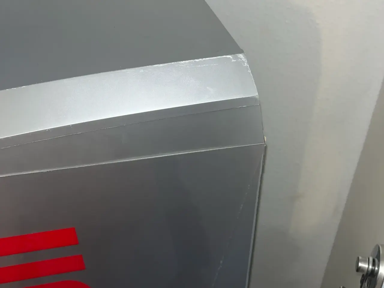 Billede 9 - Originalt Red Bull Slim Mega Cooler – LED og køler