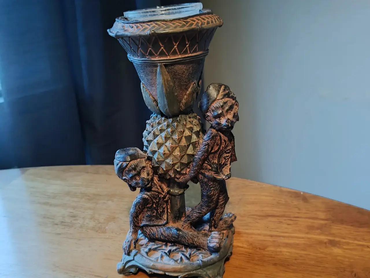 Billede 1 - Abefigur i resin