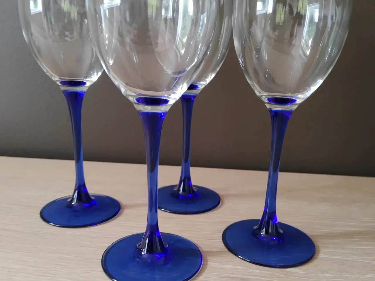 Billede 3 - Flotte Luminarc hvidvinsglas