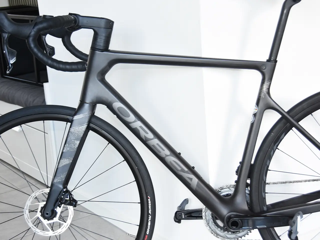 Billede 3 - næsten ny carbon racercykel