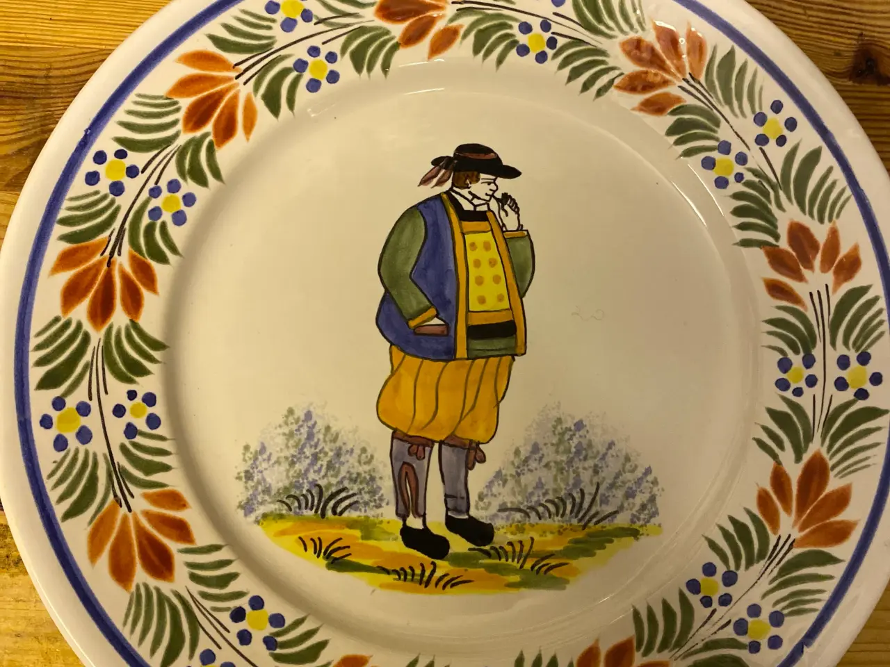 Billede 1 - Vintage Quimper Henriot tallerken