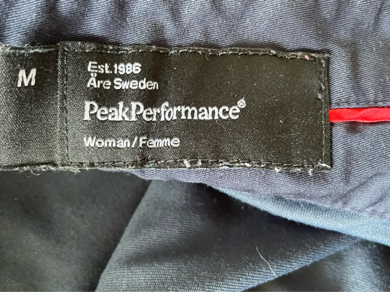 Billede 7 - Peak Performance skort / nederdel med indershorts 