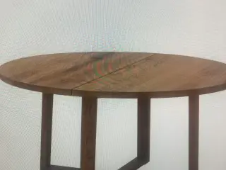 Lækkert spisebord i egetræsfiner brun bejdse