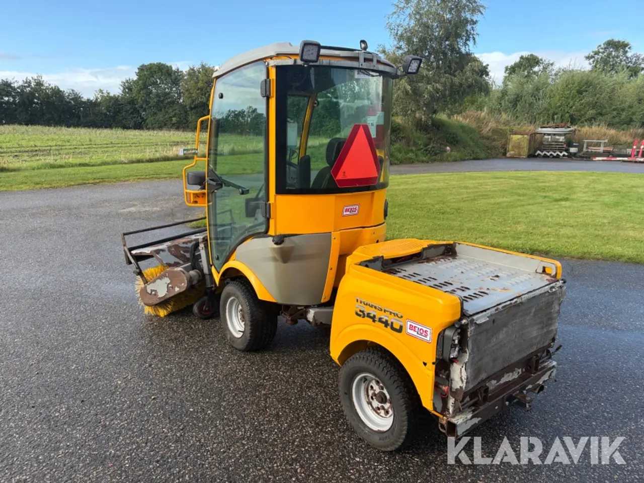 Billede 3 - Redskabsbære Belos Trans Pro 3440 med kost og sneplov