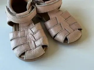 Pom Pom sandaler størrelse 21