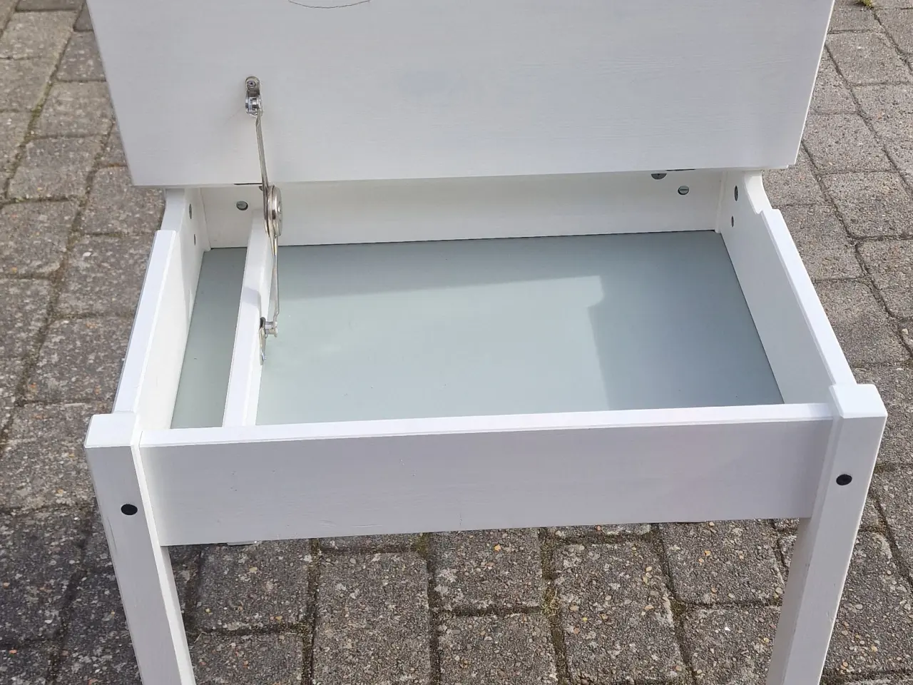 Billede 2 - Skrivebord med opbevaring 