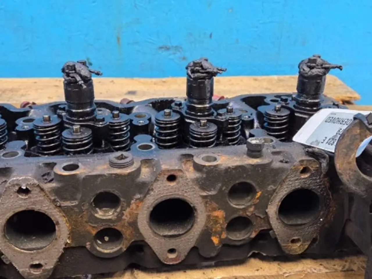 Billede 7 - Case 821E Cylinderhoved 2831279