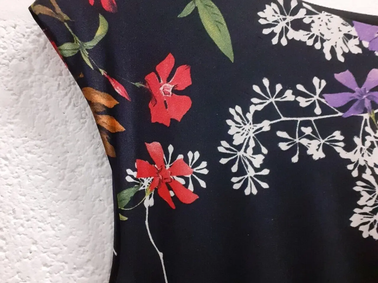Billede 3 - kjole Wallis brandet- blomstret- Størrelse: 38-40