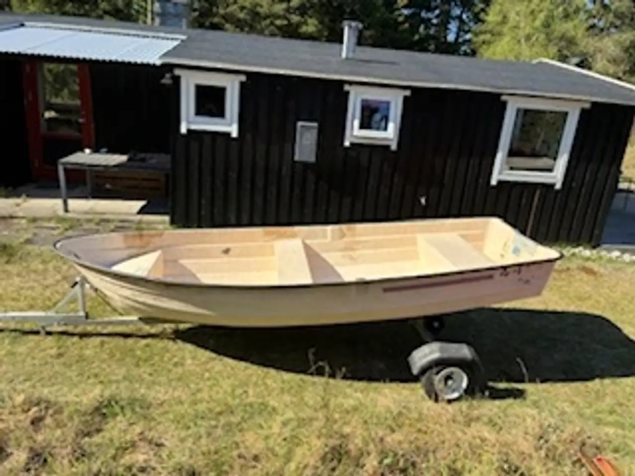 Billede 1 - Jolle med motor
