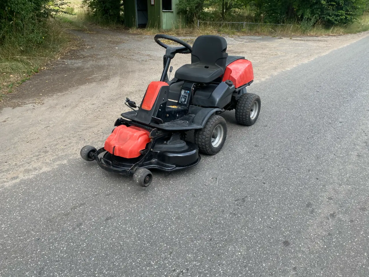 Billede 1 - Jonsered FR2213ma havetraktor