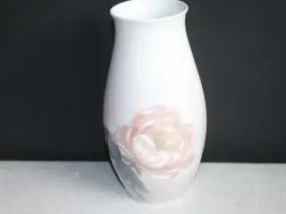 Vase med pæon, Bing og Grøndahl