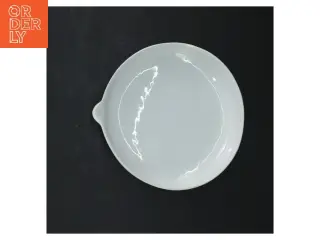 Porcelæn skål med hældetud fra Scientific Pueblo (str. Ø 13 cm)