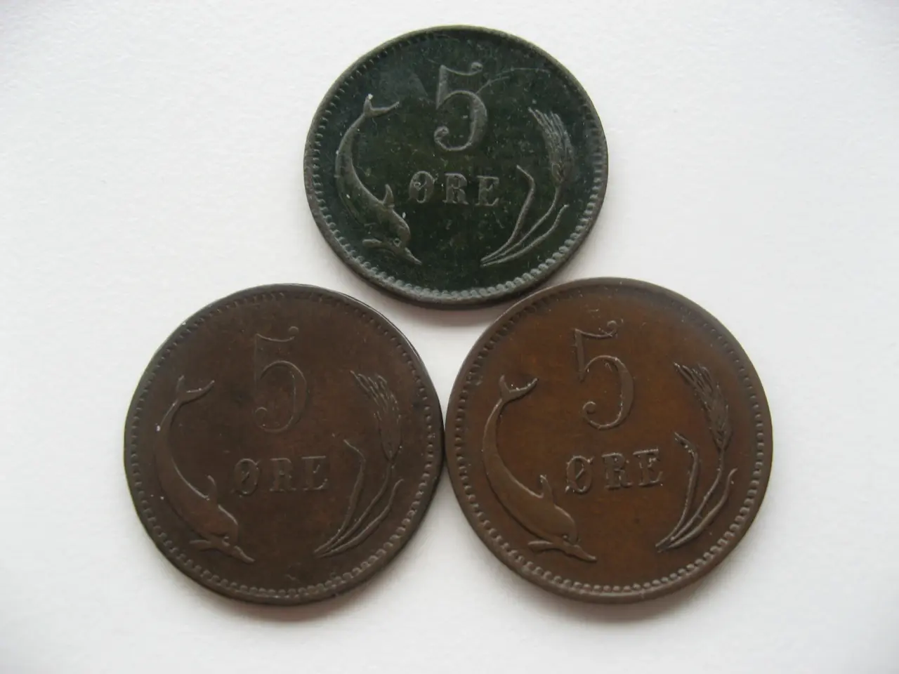 Billede 2 - Flotte delfin 5 ører 1884,94,99, samlet pris