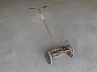 Cylinder plæneklipper Ginge.