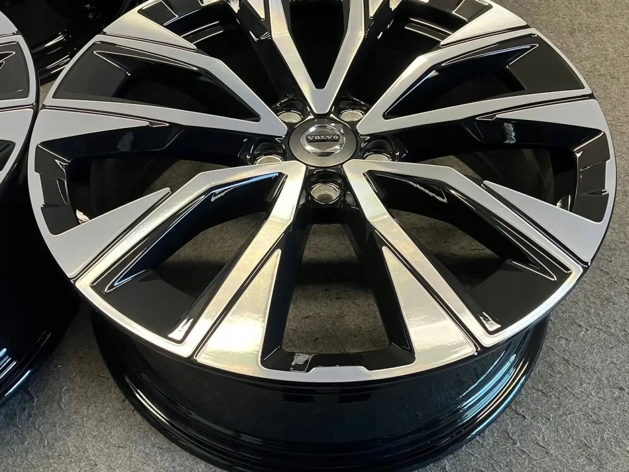 Billede 5 - ALUFÆLGE VOLVO XC 60 19"