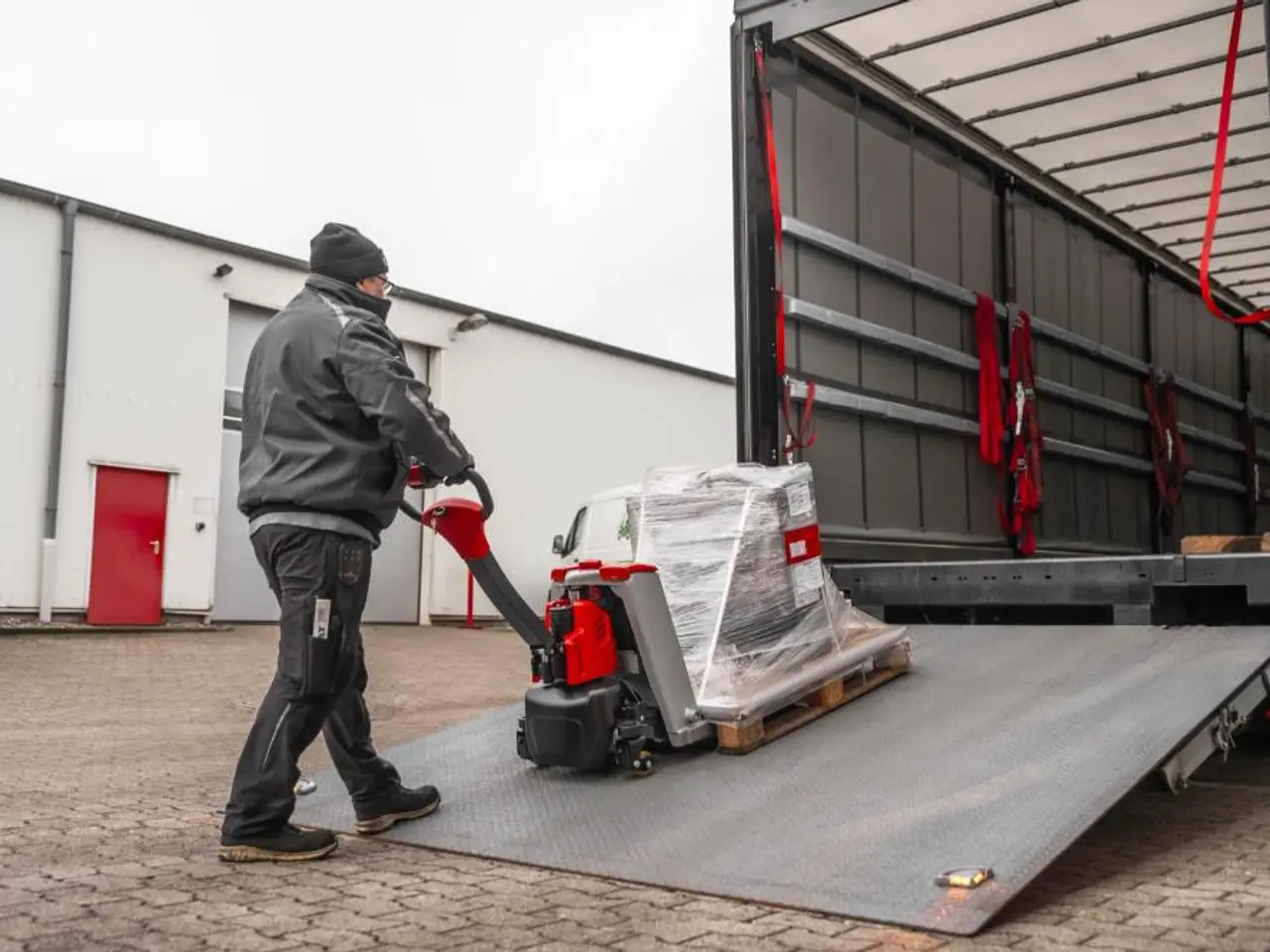 Billede 8 - ForkLion PLUS El-palleløfter med støttehjul, 2000 kg kapacitet, inkl. batteri og oplader