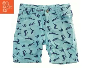 Børneshorts med krokodilleprint fra DeFacto (str. 116)