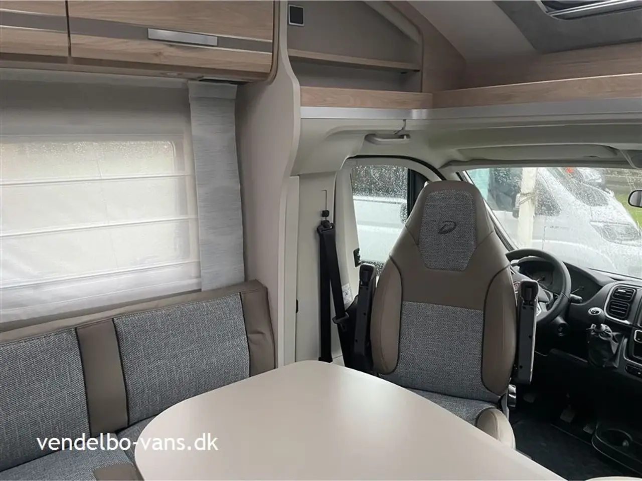 Billede 21 - 2026 - Dethleffs Pulse Classic T 7051 EB Luksuriøs camper med enkeltsenge og stor garage
