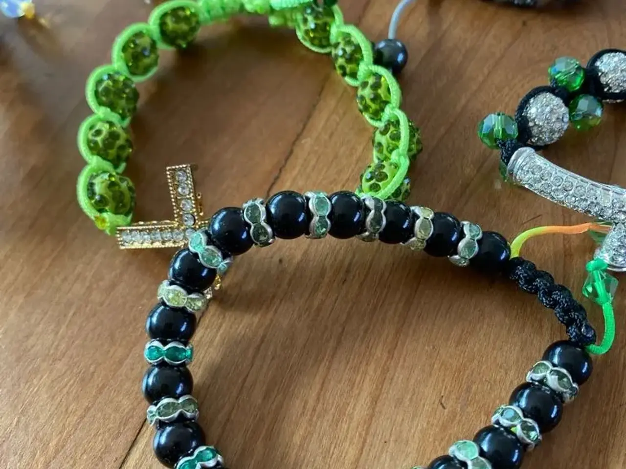 Billede 6 - Nye knyttede armbånd