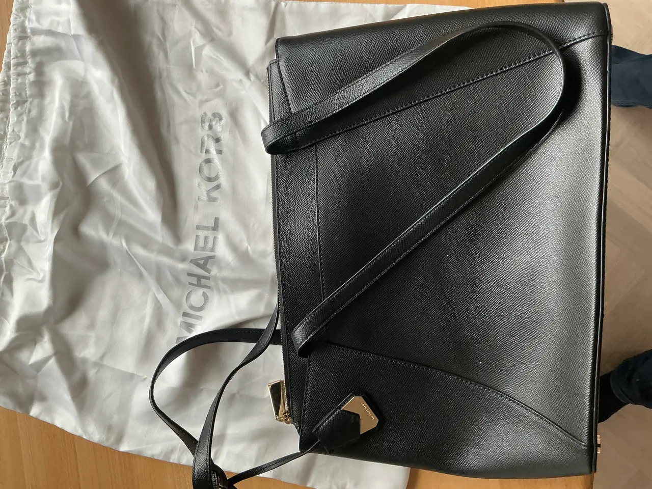 Billede 5 - Michael kors Skuldertaske brugt en gang