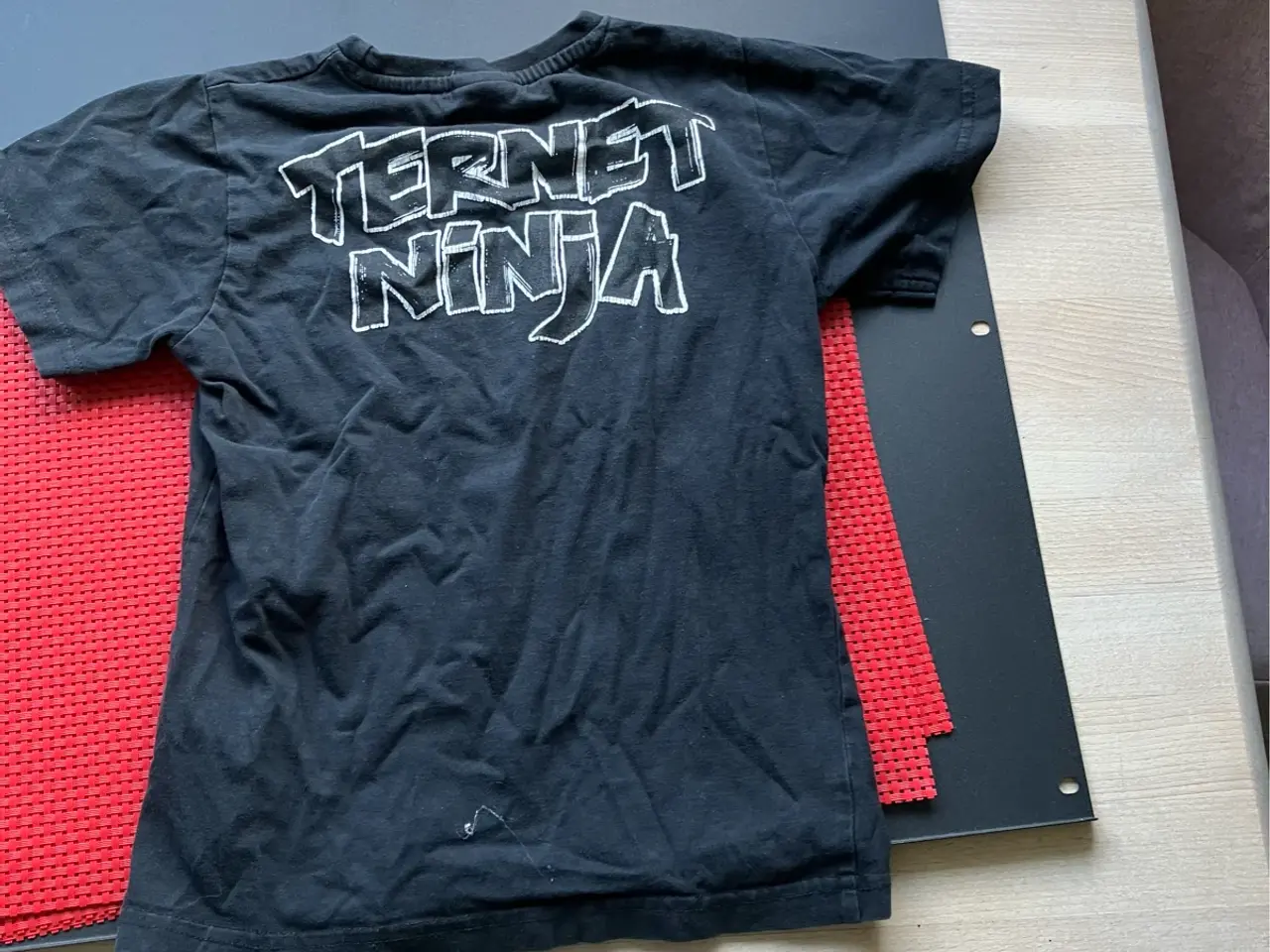 Billede 2 - Ternet Ninja bluse str 110