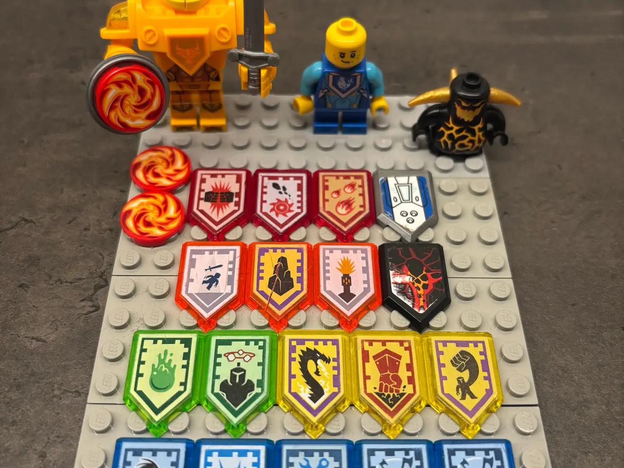 Billede 1 - LEGO Nexo Knights minifigur/power shields