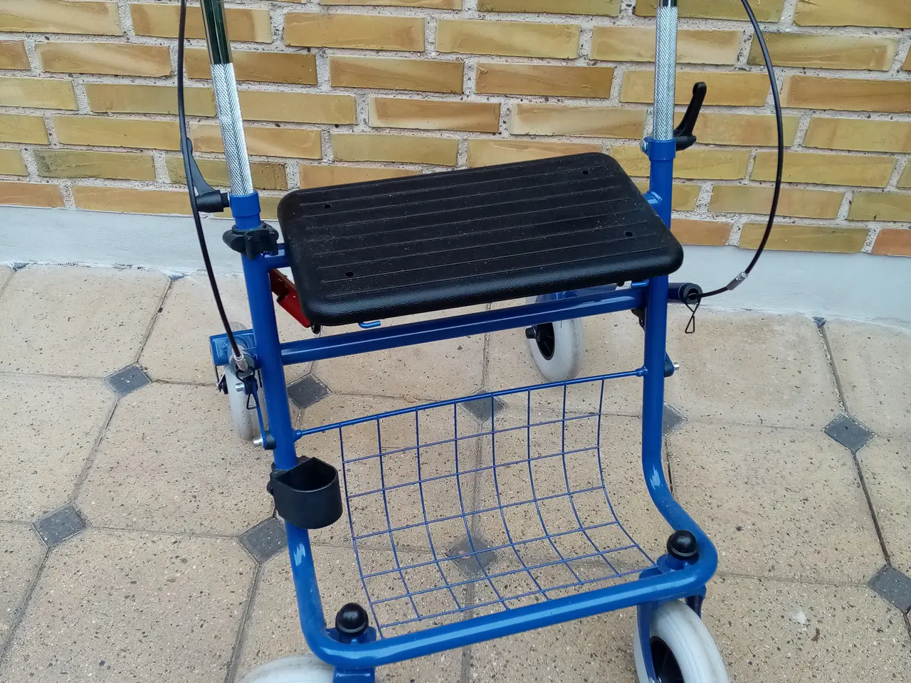 Billede 1 - ROLLATOR-- . MED ERU BREMSER