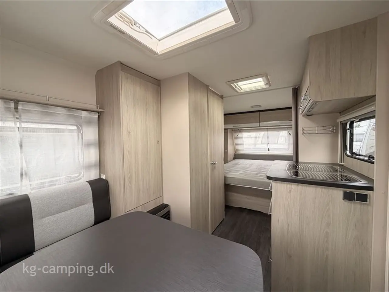 Billede 6 - 2019 - Caravelair Antares 470 Fritstående dobbeltseng, lufttelt, posemarkise og mover.