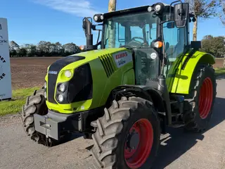 CLAAS Arion 440 Fin traktor, har kørt med vogn