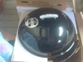 WEBER KULGRILL, GOLD, 57 cm diam, på stativ,NY