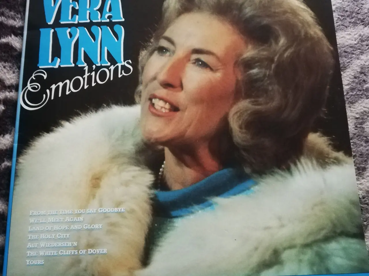 Billede 1 - VERA LYNN ; Emotions (Med We´ll meet again)