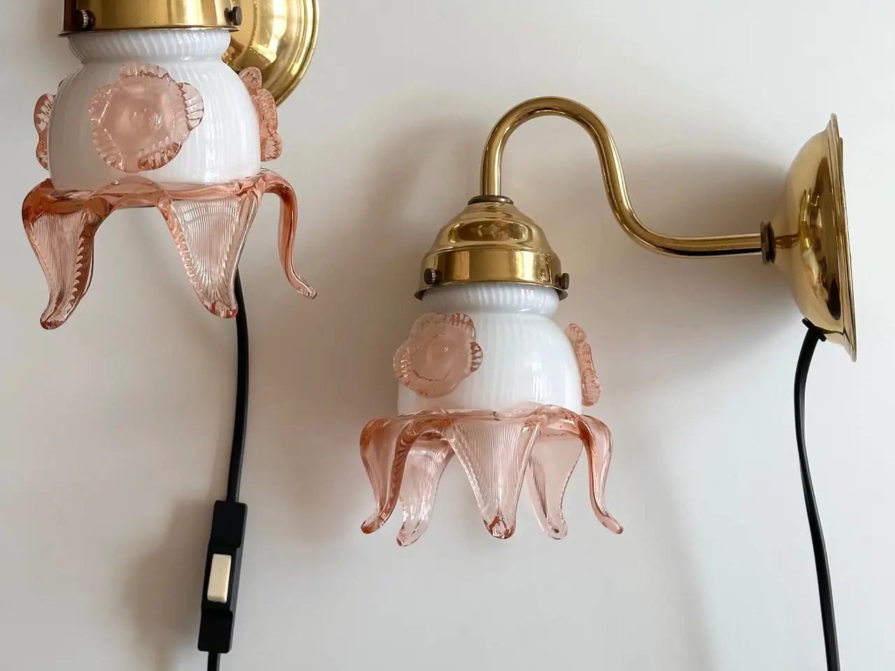 Billede 2 - Væglamper m rosa glas, 2 stk samlet