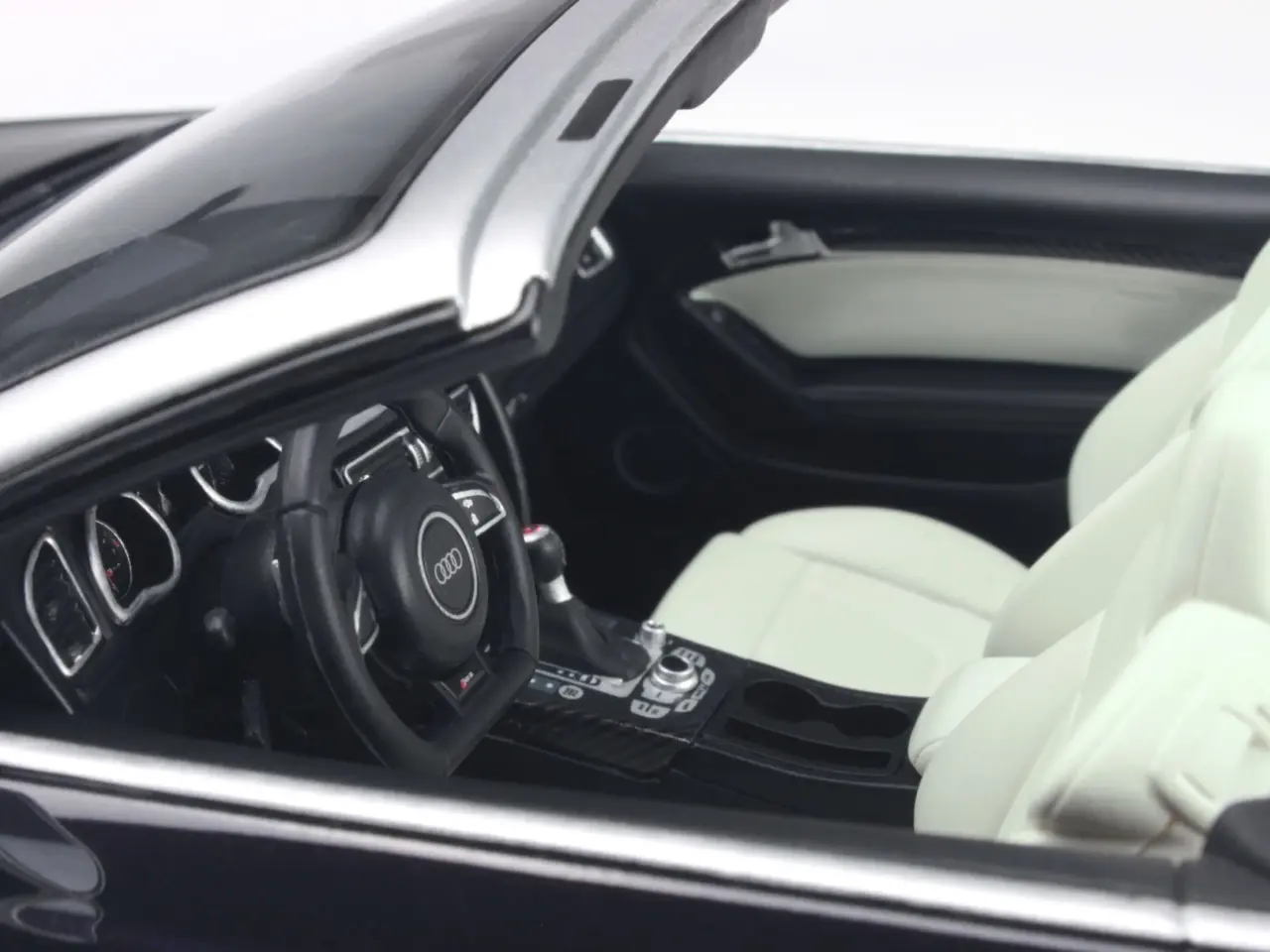 Billede 8 - 2012 Audi RS5 Cabriolet 1:18