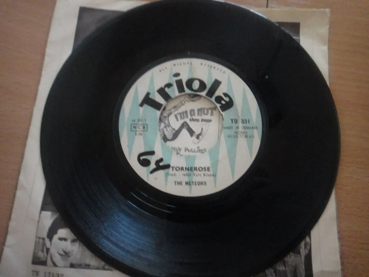 Billede 3 - SINGLE - The Meteors - Tornerose