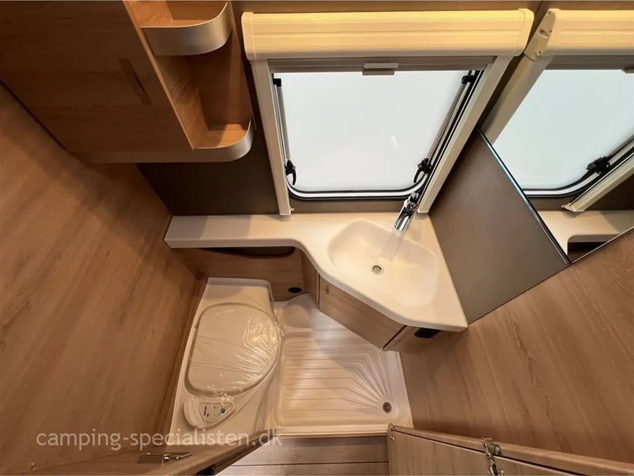 Billede 15 - 2026 - Knaus Südwind 460 EU Knaus Südvind 460 EU Black Selection model 2026 - kan nu opleves hos Camping-Specialisten.dk i Silkeborg