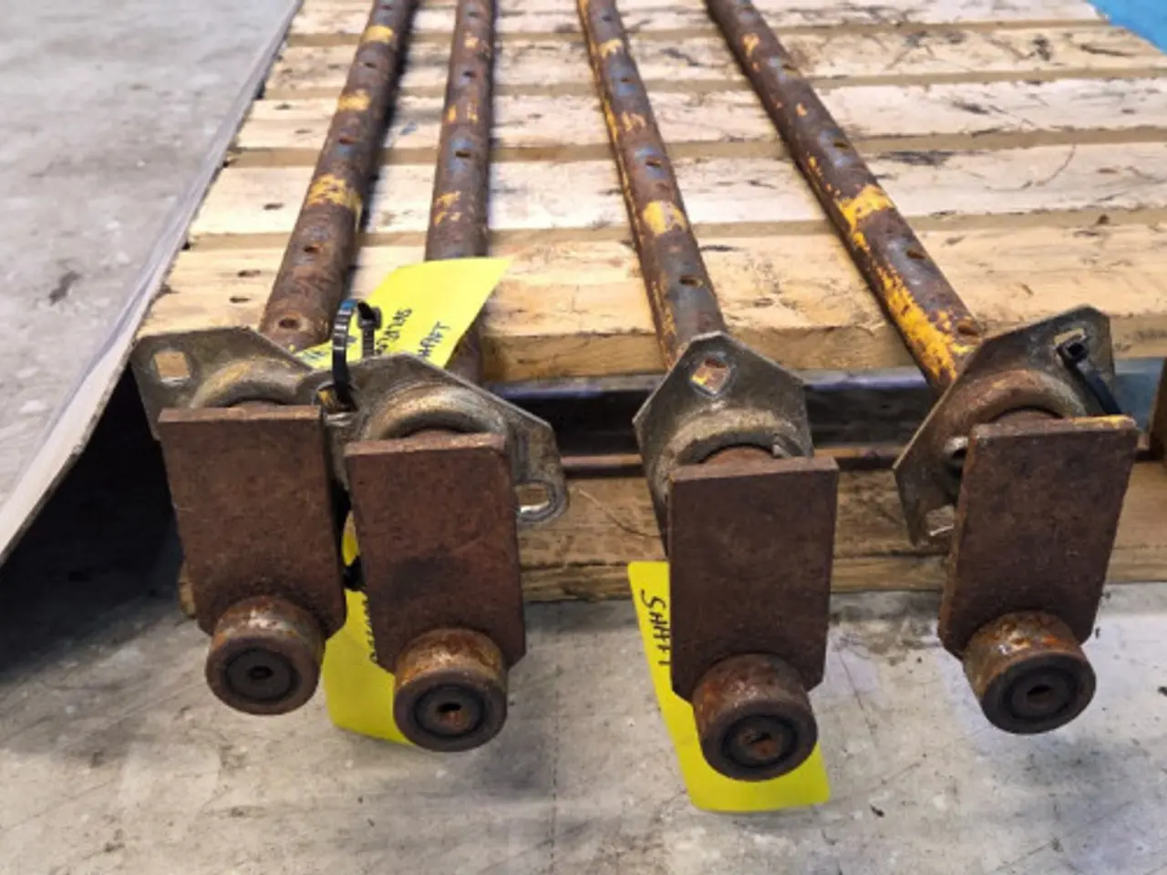 Billede 6 - New Holland 346W Aksel 86631215  4 Stk