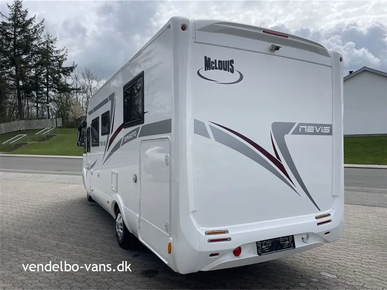 Billede 3 - 2019 - McLouis Nevis 80 G Diamond   To gode dobbeltsenge, én i hver ende