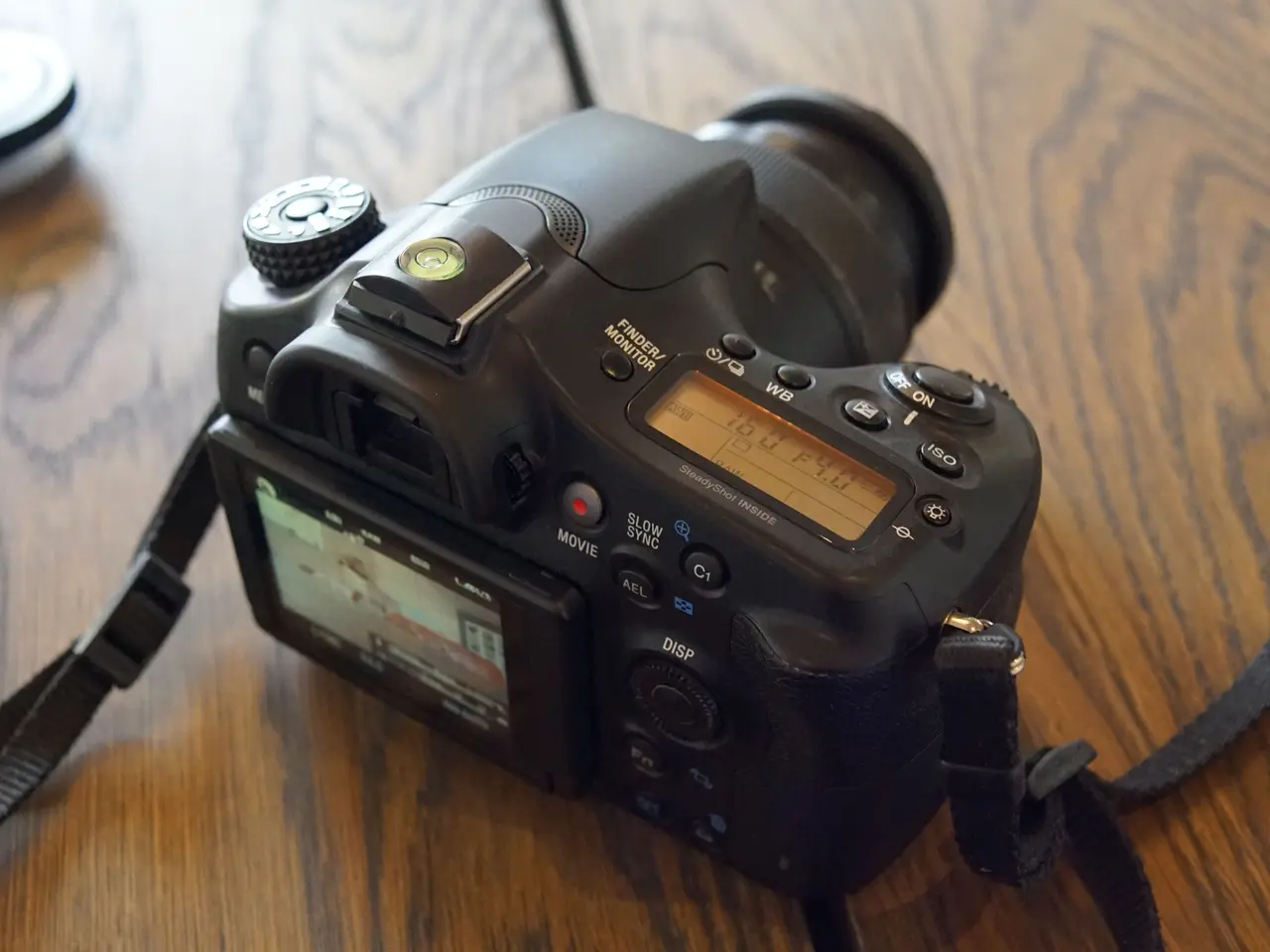 Billede 2 - Sony Alpha a68 DSLR kamera + 18–55mm ‘Kit Lens’