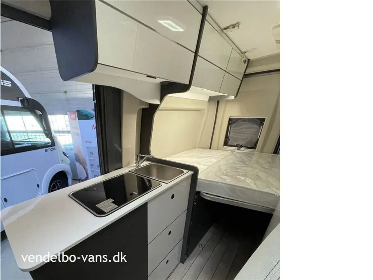 Billede 13 - 2026 - McLouis Menfys Van 1 KUN 541 cm