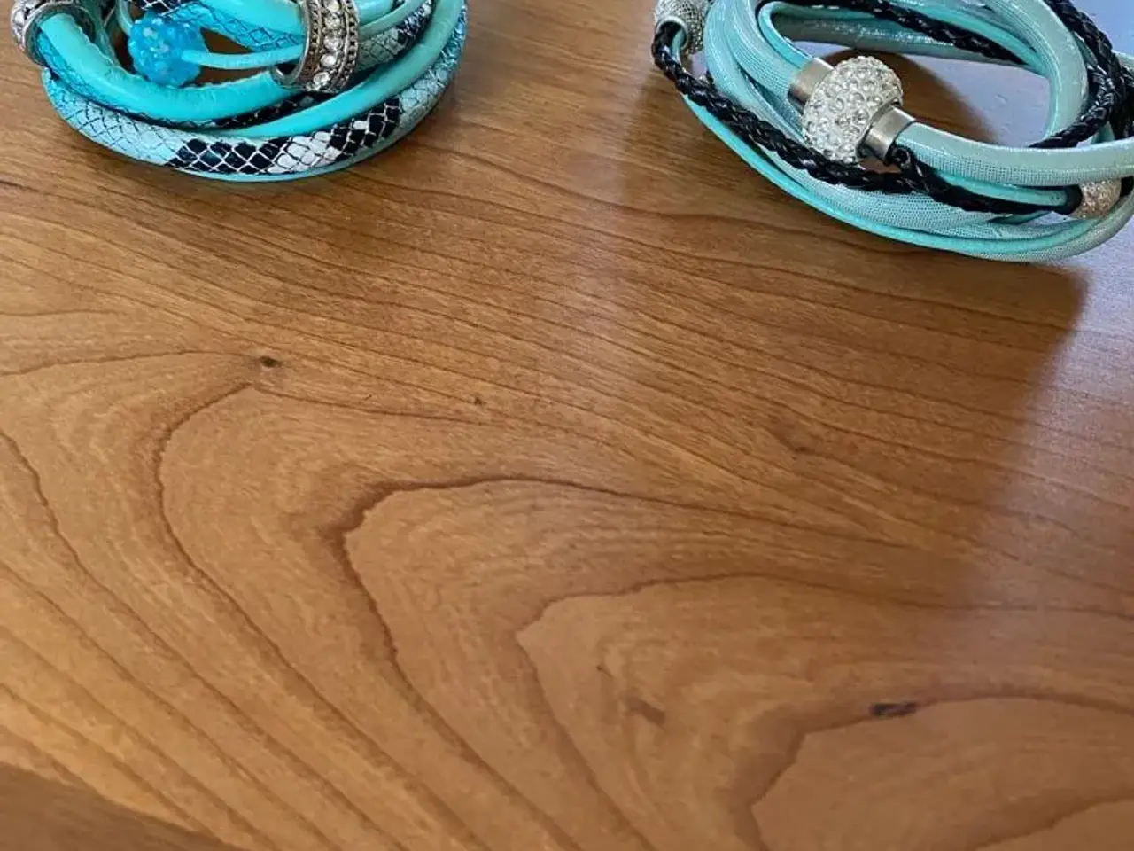Billede 2 - Fede blå armbånd