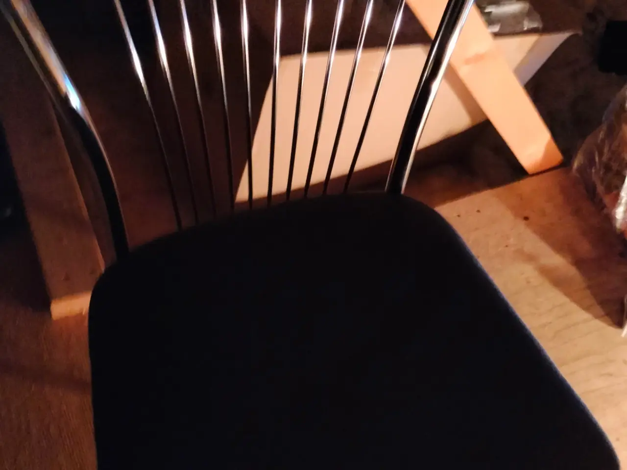 Billede 1 - Spise brød med 6 stole